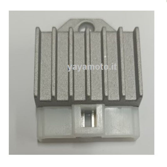 Regolatore di tensione 12V A 4 attacchi Aprilia Beta